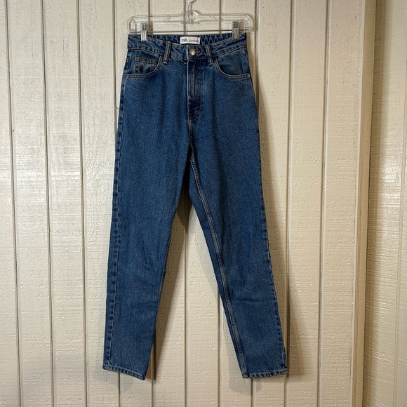 Zara Mom Fit Jeans, size 2. - Picture 1 of 8